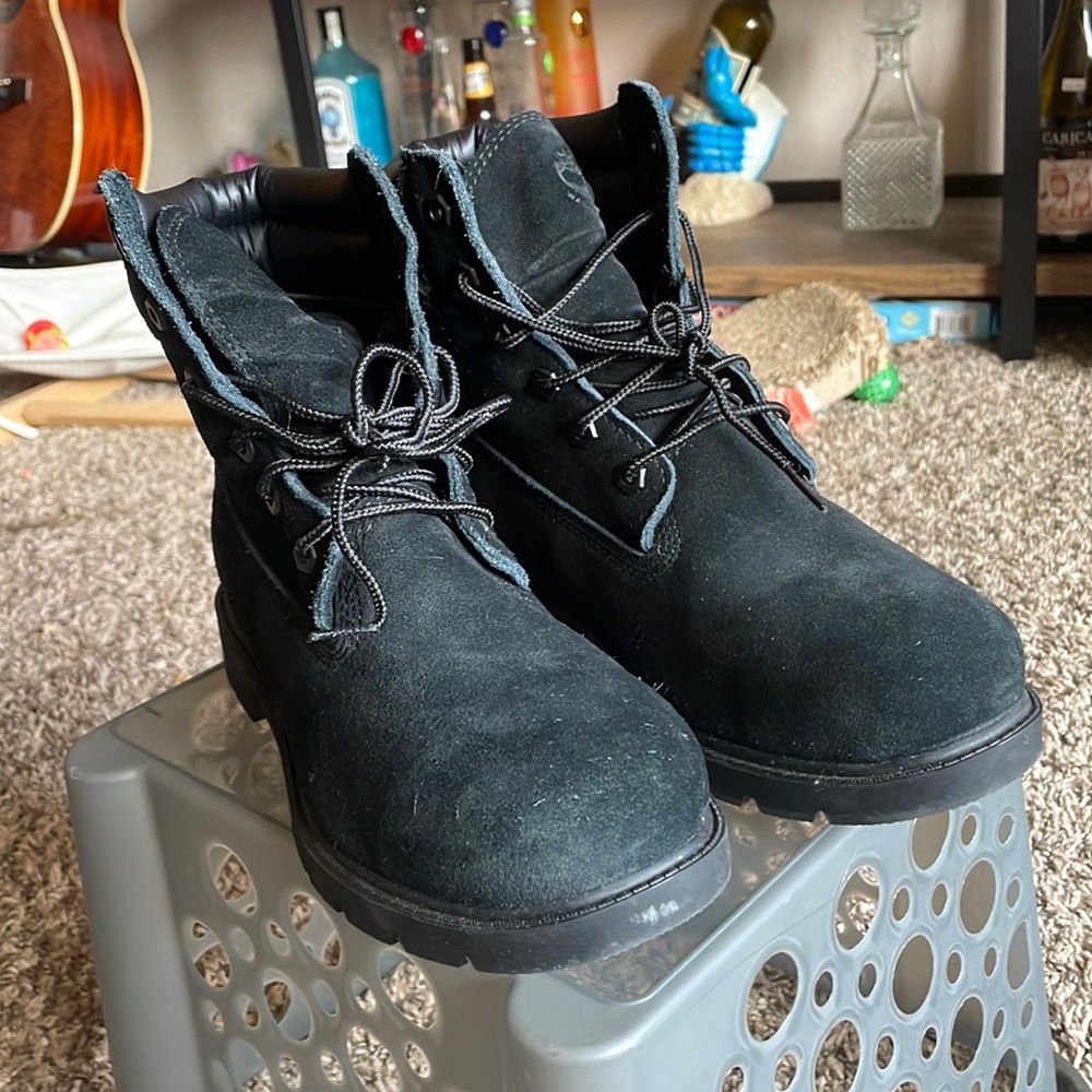 Black timberland boots